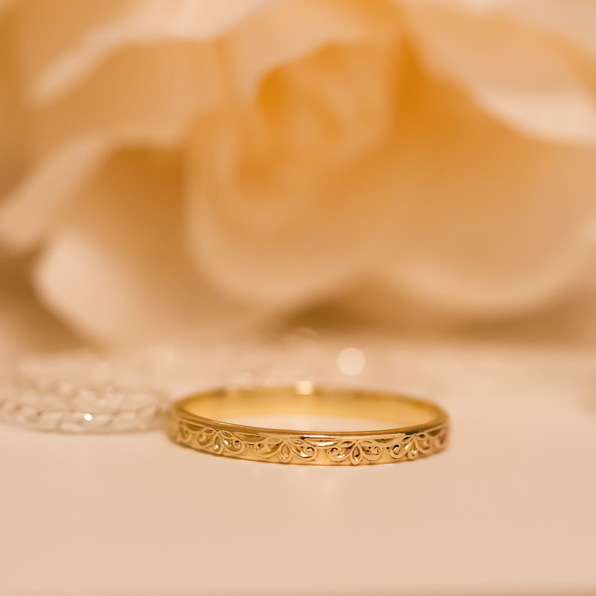 Floral Gold Ring, Delicate Wedding Band, 14k Gold Ring, Thin Floral Wedding Band, Flower Wedding Band, Women Wedding Ring, 14k Stacking Ring