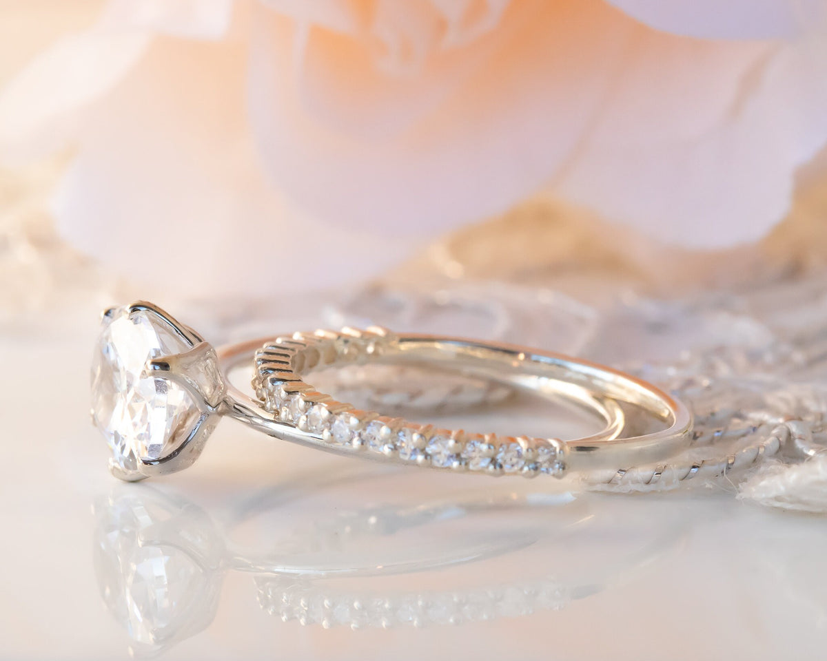 2 Carat Moissanite Ring, Oval Moissanite Ring, Oval Engagement Ring, Oval Moissanite Engagement Ring, 2 ct Moissanite Engagement Ring