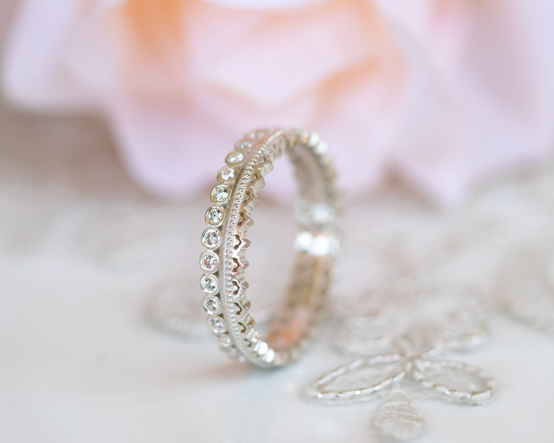 Lace Detail Eternity Band