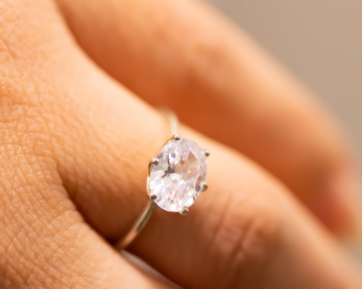 2 Carat Moissanite Ring, Oval Moissanite Ring, Oval Engagement Ring, Oval Moissanite Engagement Ring, 2 ct Moissanite Engagement Ring