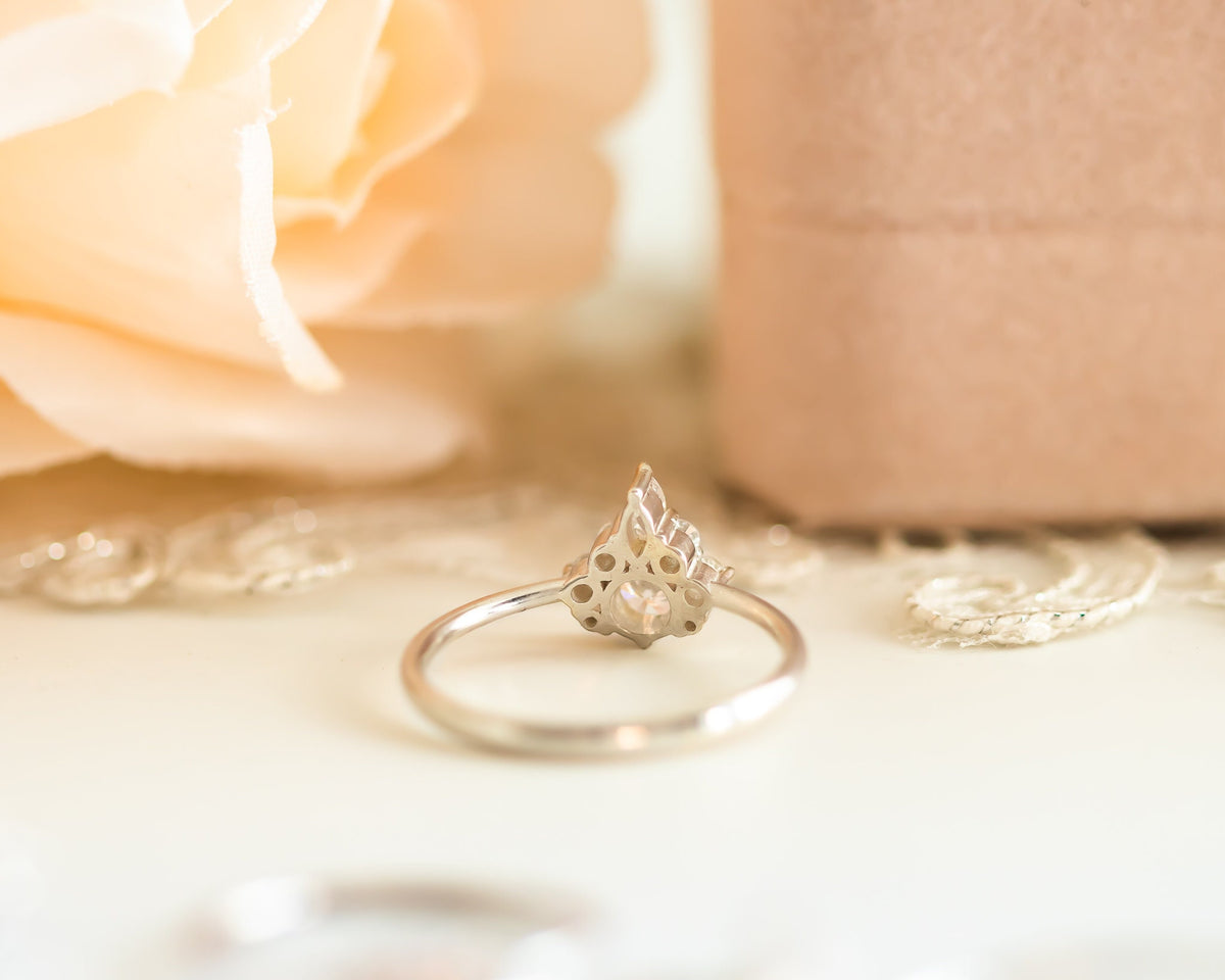 Unique Diamond Engagement ring, Diamond Ring, Diamond Cluster ring, Cluster engagement ring, Gold Diamond Ring, Valentines Day Gift