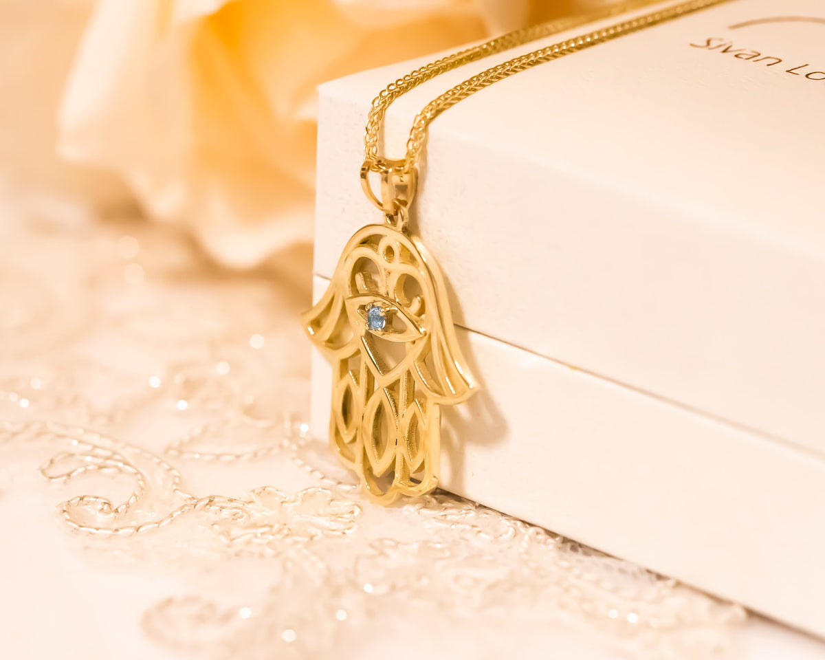 Hamsa Necklace, 14K Gold Hamsa Pendant, Gold Lucky Charm Necklace, Evil Eye Necklace, Hand Protection Necklace, Hand of God, Israeli Jewelry