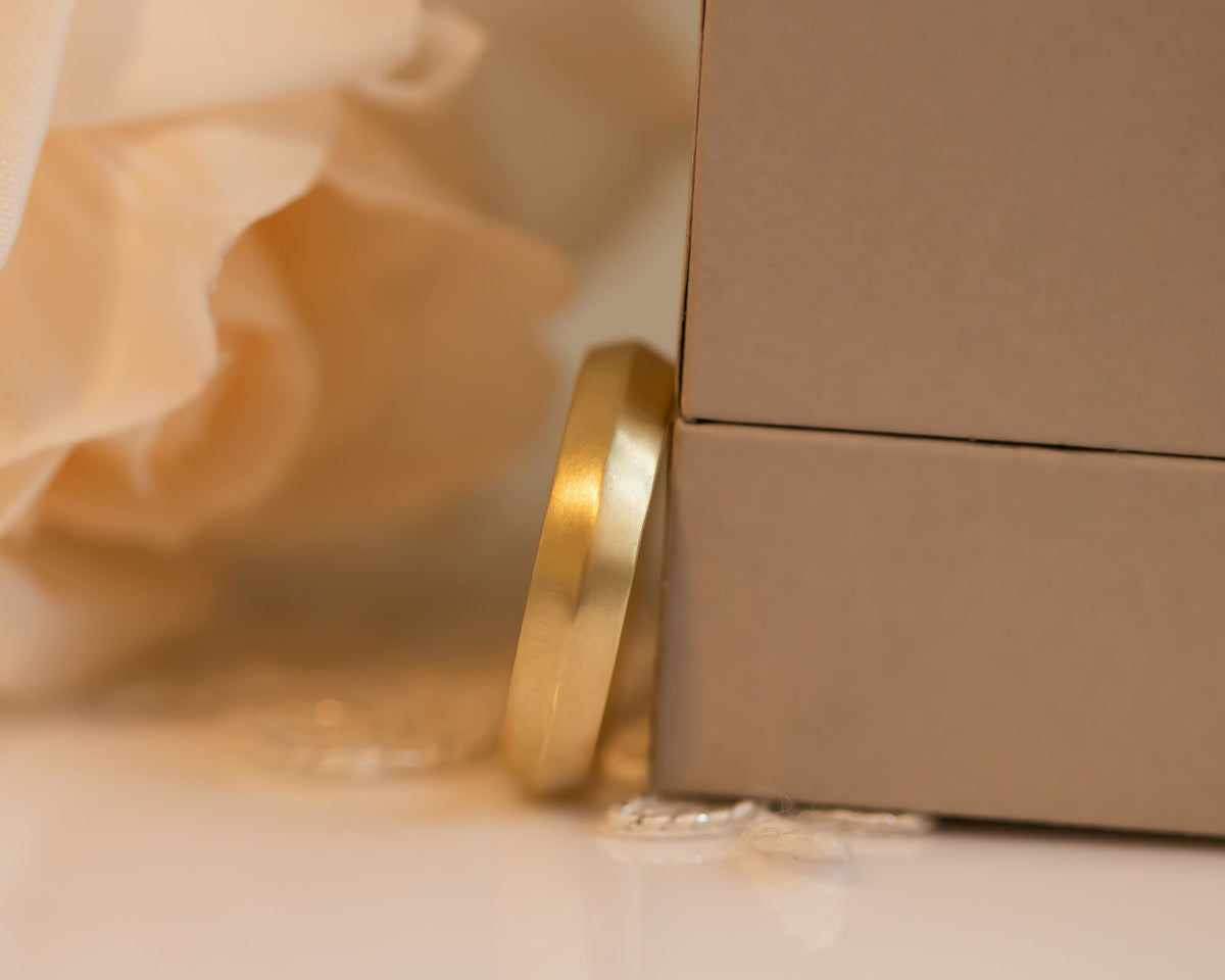 Men Wedding Band, Wide Men Ring, Gold Wedding Ring, Knife Edge Wedding Band, Modern Minimalist Band Ring For Men, Gold Mens Ring