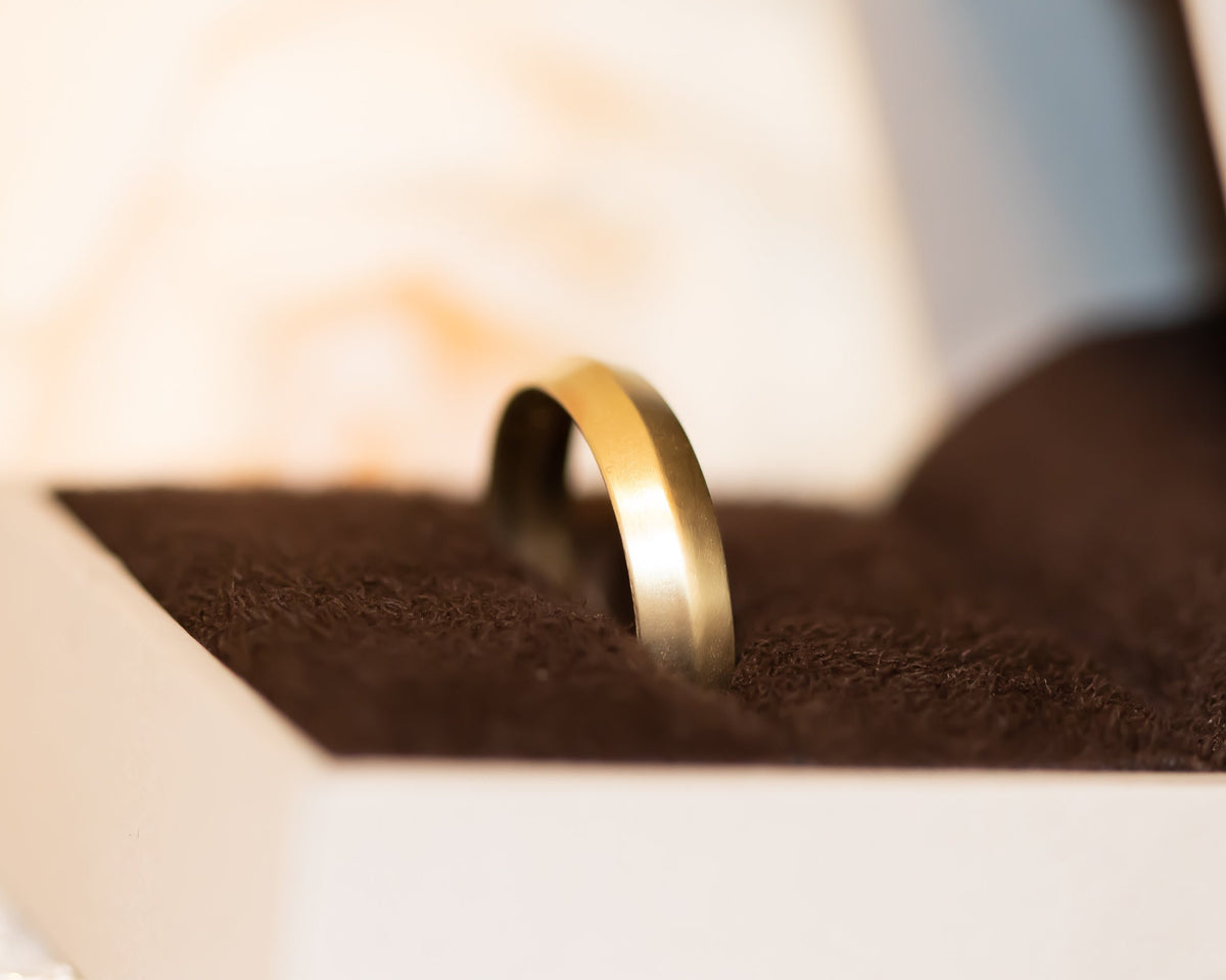 Men Wedding Band, Wide Men Ring, Gold Wedding Ring, Knife Edge Wedding Band, Modern Minimalist Band Ring For Men, Gold Mens Ring