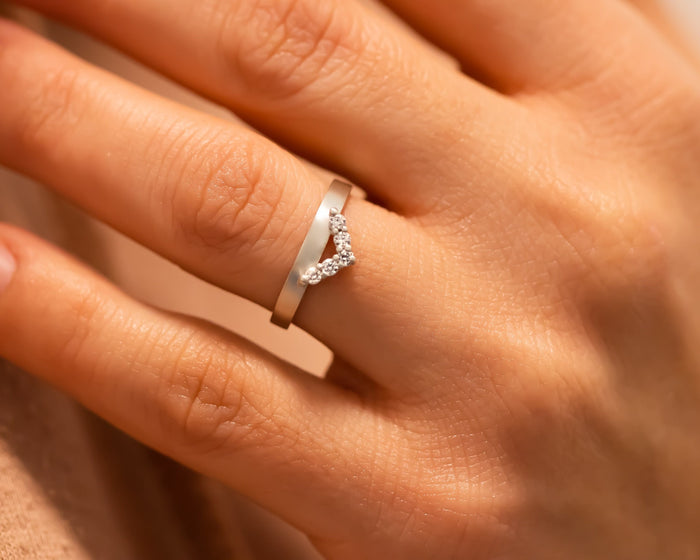 Unique Diamond Band, Diamond Wedding Ring, Wedding Diamond Ring, Chevron Diamond Wedding Band, Diamond V Ring, 14K, 18K, Gold Diamond Ring