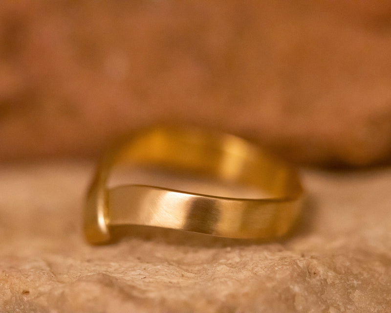 Chevron Wedding Band, 14k Gold Ring, Gold V Band , Gold Wedding Band, Wedding Band for Women, Arrow Ring,  Modern Minimalist Ring Band