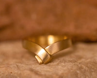 Chevron Wedding Band, 14k Gold Ring, Gold V Band , Gold Wedding Band, Wedding Band for Women, Arrow Ring,  Modern Minimalist Ring Band