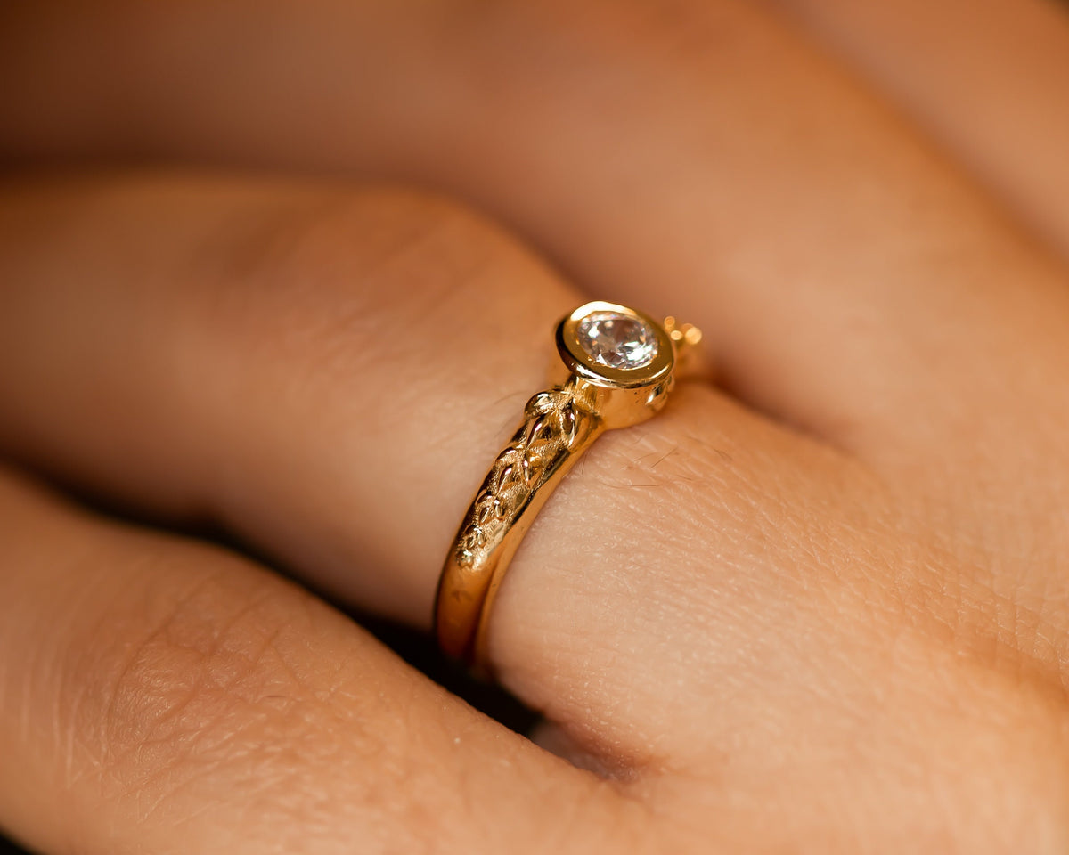 Unique Diamond Engagement Ring, Leaf Diamond Ring, Unique Diamond Ring, 14k Gold Diamond Ring, Bold Ring, Diamond Gold ring, Solid Gold Ring