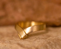 Chevron Wedding Band, 14k Gold Ring, Gold V Band , Gold Wedding Band, Wedding Band for Women, Arrow Ring,  Modern Minimalist Ring Band