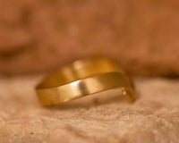 Chevron Wedding Band, 14k Gold Ring, Gold V Band , Gold Wedding Band, Wedding Band for Women, Arrow Ring,  Modern Minimalist Ring Band