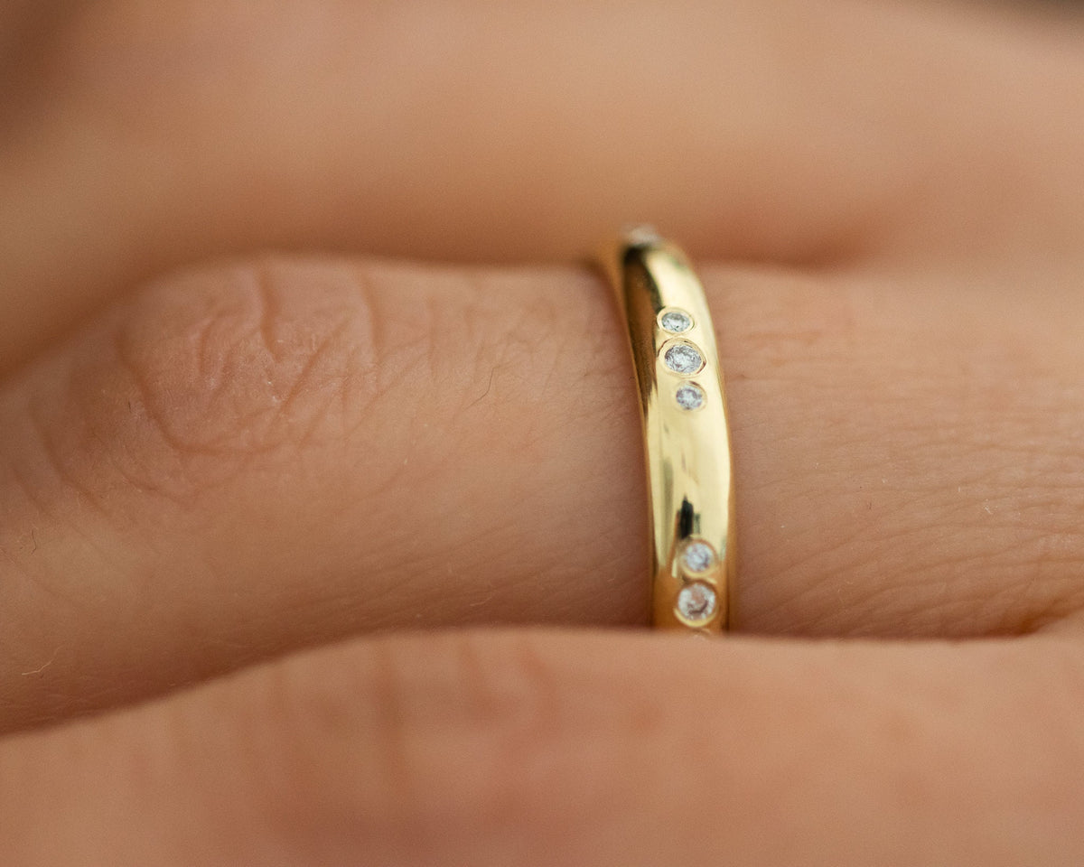 Diamond Wedding Band, Diamond Gold Ring, 14K or 18K Gold Wedding Band, Anniversary Ring, Past Present Future Ring, small Diamonds Ring
