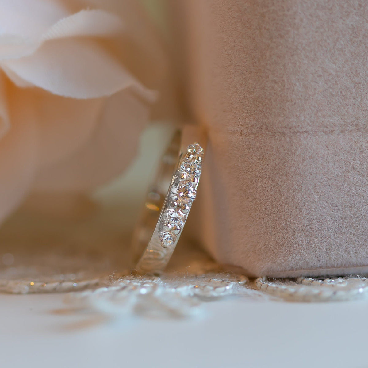 14K White Gold 5 Diamonds Wedding Band, Multi-Diamonds Anniversary Ring for Women, Classy Everyday High Diamonds Stacking Band