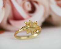 Leaf diamond ring, nature inspired diamond ring, yellow gold leaves engagement ring