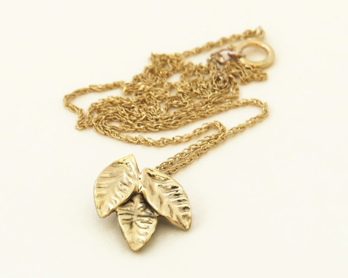 Leaves Pendant Necklace