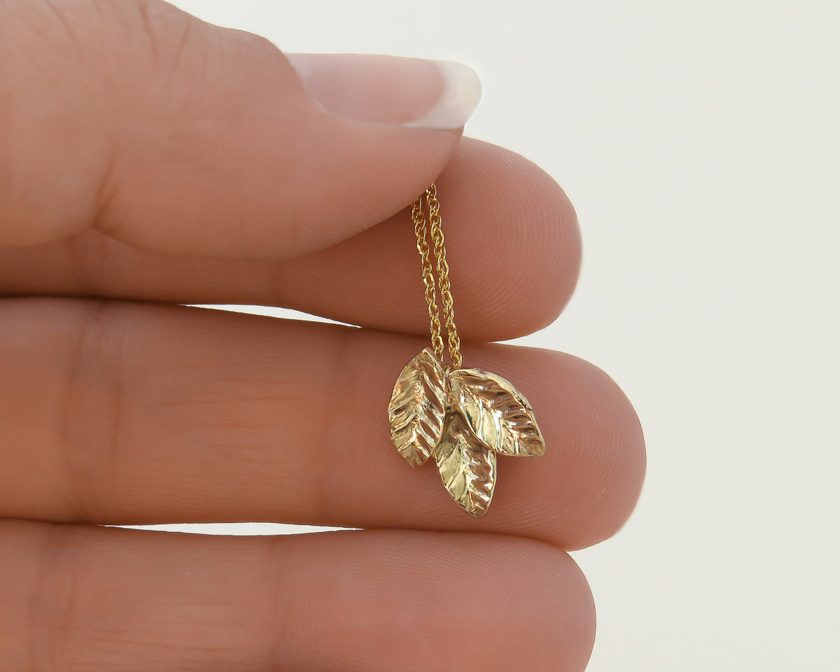 Leaves Pendant Necklace