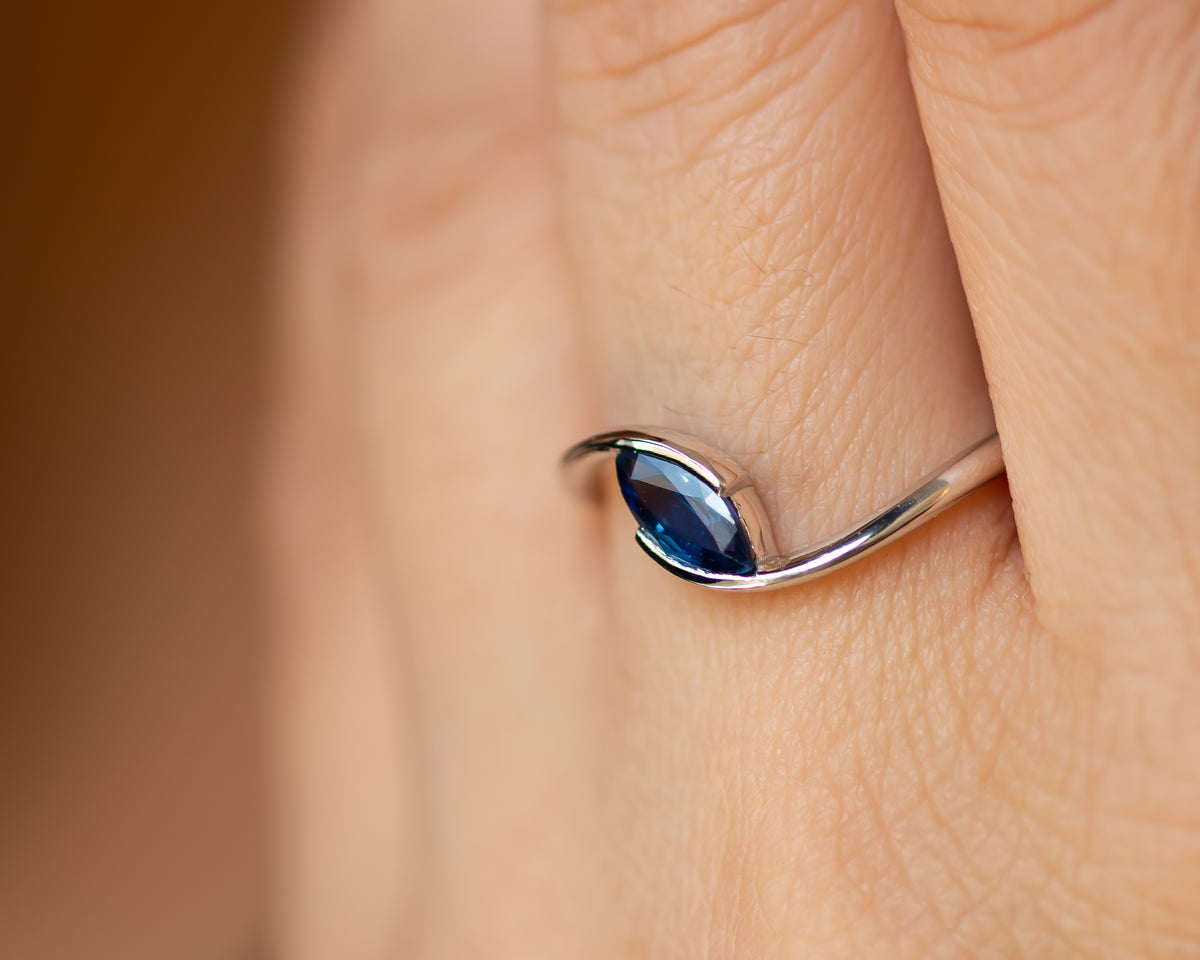 Blue Sapphire Marquise Ring, Sapphire Engagement Ring - Sivan Lotan Jewelry - טבעת ספיר מרקיזה - סיון לוטן תכשיטים