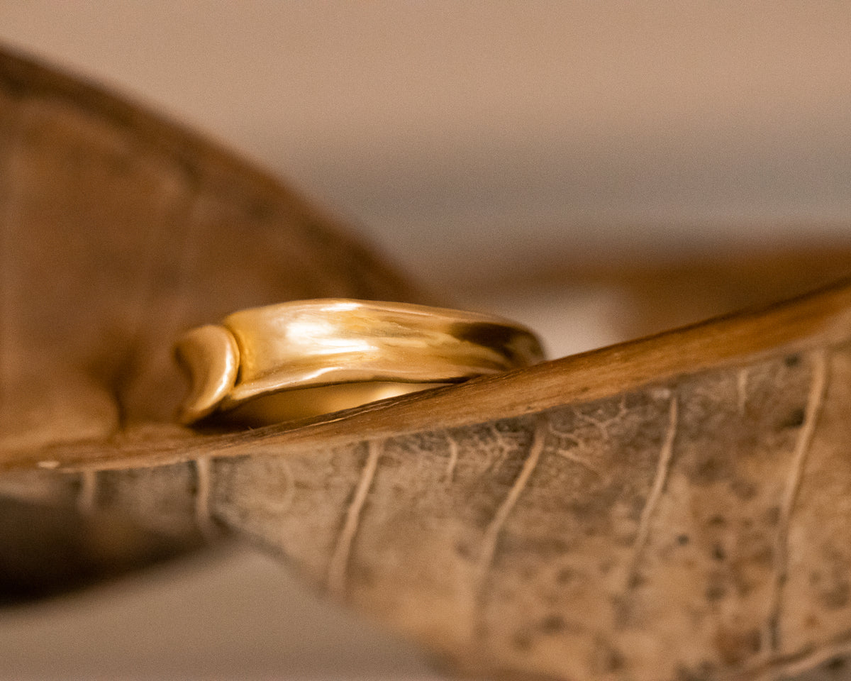 Overlapped Gold Ring