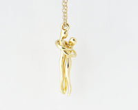 Gold Couple Pendant Necklace - Sivan Lotan Jewelry -   תליון זוג מחובק - סיון לוטן - תכשיטים בעיצוב אישי - תכשיטים מעוצבים - שרשרת זהב