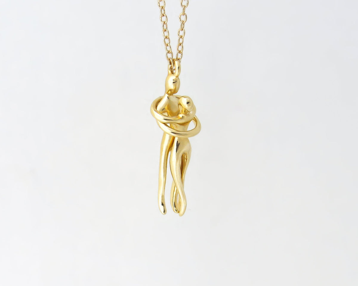 Gold Couple Pendant Necklace - Sivan Lotan Jewelry -   תליון זוג מחובק - סיון לוטן - תכשיטים בעיצוב אישי - תכשיטים מעוצבים - שרשרת זהב